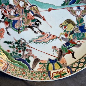 A Chinese famille verte dish with warriors on horseback, Kangxi — photo 9