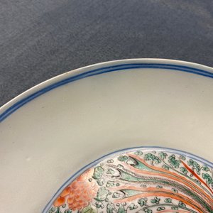 A Chinese famille verte 'double phoenix' plate, Chenghua mark, Kangxi — photo 7