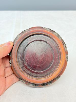 A Chinese famille verte 'Dragon' bowl on a later wooden stand — 照片 14
