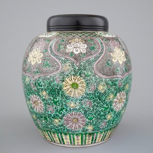A Chinese famille verte enamels on biscuit jar, Kangxi, ca. 1700 — photo 5