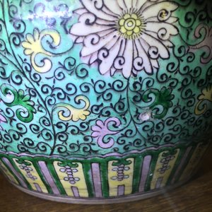 A Chinese famille verte enamels on biscuit jar, Kangxi, ca. 1700 — photo 10