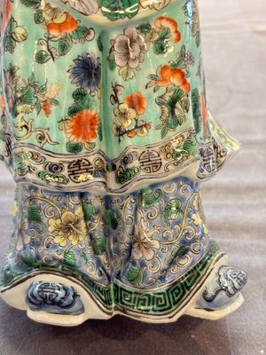 A Chinese famille verte figure of Han Xiangzi 韓湘子, Jiangxi mark, 19th C. — foto 8