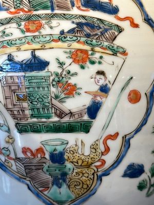 A Chinese famille verte 'figures and antiquities' jar and cover, Kangxi — 照片 15