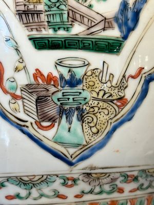 A Chinese famille verte 'figures and antiquities' jar and cover, Kangxi — 照片 22