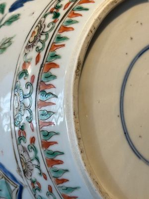 A Chinese famille verte 'figures and antiquities' jar and cover, Kangxi — 照片 26