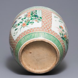 A Chinese famille verte fish bowl with birds among flowers, 19th C. — photo 5