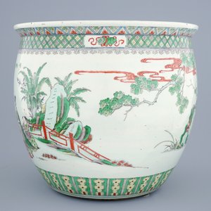 A Chinese famille verte fish bowl with figures, 19th C. — 照片 3