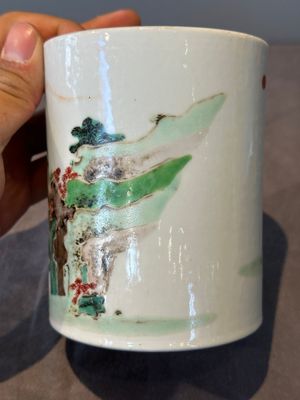 A Chinese famille verte 'fisherman' brush pot, 19th C. — foto 4