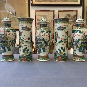 A Chinese famille verte five-piece garniture, Kangxi mark, 19th C. — photo 17