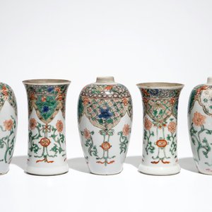A Chinese famille verte five-piece garniture, Kangxi — photo 2