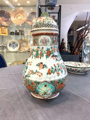 A Chinese famille verte fountain and basin with birds among flowering branches, Kangxi — photo 2