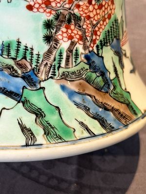 A Chinese famille verte 'gu' vase with narrative design, 19th C. — foto 15
