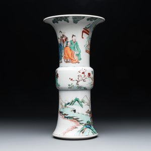 A Chinese famille verte 'gu' vase with narrative design, 19th C. — foto 2