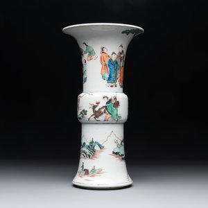 A Chinese famille verte 'gu' vase with narrative design, 19th C. — foto 3