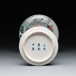 A Chinese famille verte 'gu' vase with narrative design, 19th C. — foto 6