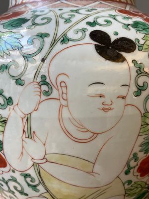 A Chinese famille verte 'Hehe Erxian' vase, Kangxi — photo 5