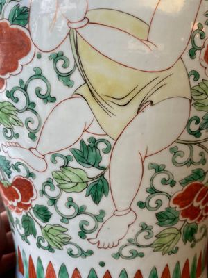 A Chinese famille verte 'Hehe Erxian' vase, Kangxi — photo 6