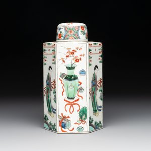 A Chinese famille verte hexagonal tea caddy and cover, 19th C. — foto 5
