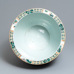 A Chinese famille verte 'immortals' fish bowl, 19th C. — photo 5