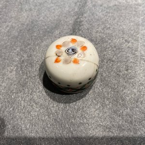 A Chinese famille verte jar and cover and a 'phoenix' plate, Kangxi — 照片 10