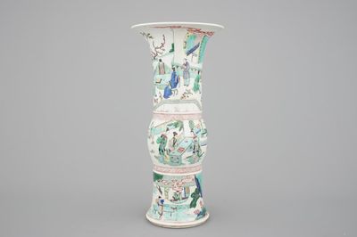 A Chinese famille verte Kangxi style yenyen vase, 19/20th C.