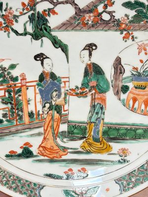 A Chinese famille verte 'ladies in a garden' dish, Kangxi — photo 2