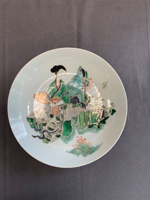 A Chinese famille verte 'lady' plate, 19th C. — photo 1