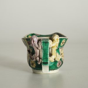 A Chinese famille verte libation cup, Kangxi — photo 11