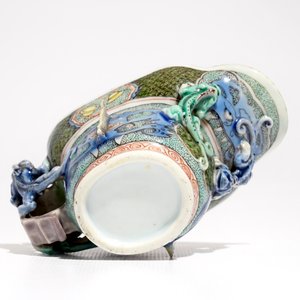 A Chinese famille verte libation cup with dragons, Kangxi — photo 6