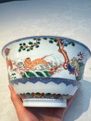 A Chinese famille verte 'Mythical Beasts and Horses' bowl, Fu 黼 mark, Kangxi — foto 2