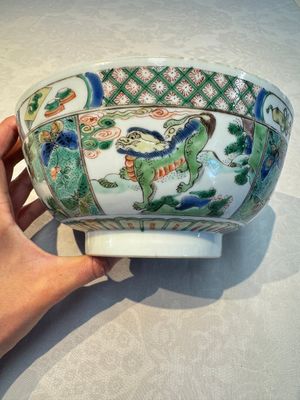 A Chinese famille verte 'Mythical Beasts' bowl, Lu Yi Tang 菉漪堂 mark, Kangxi — 照片 4
