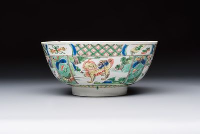 A Chinese famille verte 'Mythical Beasts' bowl, Lu Yi Tang 菉漪堂 mark, Kangxi