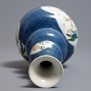 A Chinese famille verte on powder blue ground double gourd vase, 19th C. — 照片 6