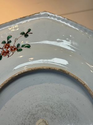 A Chinese famille verte 'peonies and pheasants' octagonal dish, Kangxi — photo 12