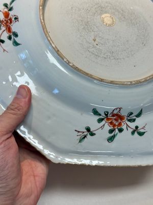 A Chinese famille verte 'peonies and pheasants' octagonal dish, Kangxi — photo 9