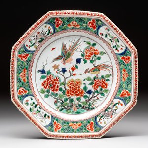 A Chinese famille verte 'peonies and pheasants' octagonal dish, Kangxi — photo 1