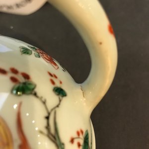 A Chinese famille verte 'Phoenix' teapot and cover, Kangxi — photo 8