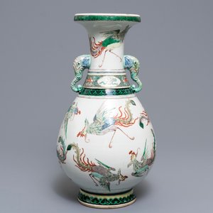 A Chinese famille verte 'phoenix' vase, 19th C. — 照片 1