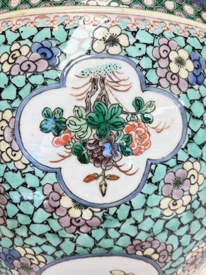 A Chinese famille verte 'Phoenixes and Mountainous Landscape' fish bowl or jardinière, 19th C. — 照片 16
