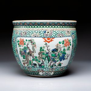 A Chinese famille verte 'Phoenixes and Mountainous Landscape' fish bowl or jardinière, 19th C. — 照片 1