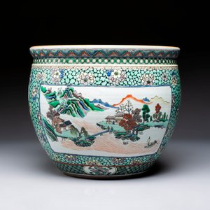 A Chinese famille verte 'Phoenixes and Mountainous Landscape' fish bowl or jardinière, 19th C. — 照片 3