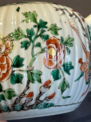 A Chinese famille verte 'phoenixes and peonies' teapot, Kangxi — photo 13