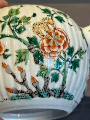 A Chinese famille verte 'phoenixes and peonies' teapot, Kangxi — photo 16
