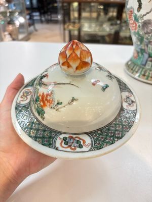 A Chinese famille verte 'phoenixes' vase and cover, 19th C. — photo 14