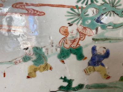A Chinese famille verte plaque set in a partly huanghuali wooden table screen, Kangxi — 照片 7