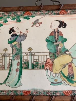 A Chinese famille verte plaque with ladies in a garden, Kangxi — photo 3