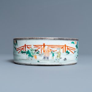 A Chinese famille verte 'playing boys' censer, 18/19th C. — 照片 4