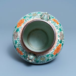 A Chinese famille verte 'playing boys' vase, 19/20th C. — 照片 5