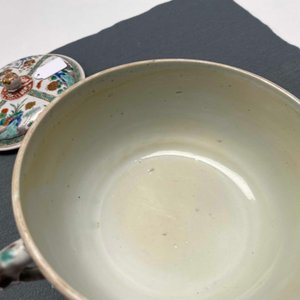 A Chinese famille verte porringer bowl and cover, Kangxi — photo 25
