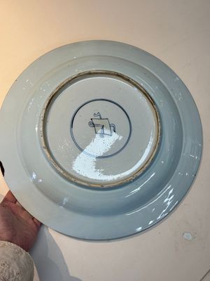 A Chinese famille verte powder-blue-ground 'landscape' dish, Kangxi — 照片 14